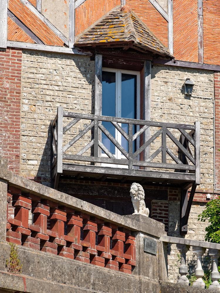 Francois parickmiler lion assis balustrades de pierre